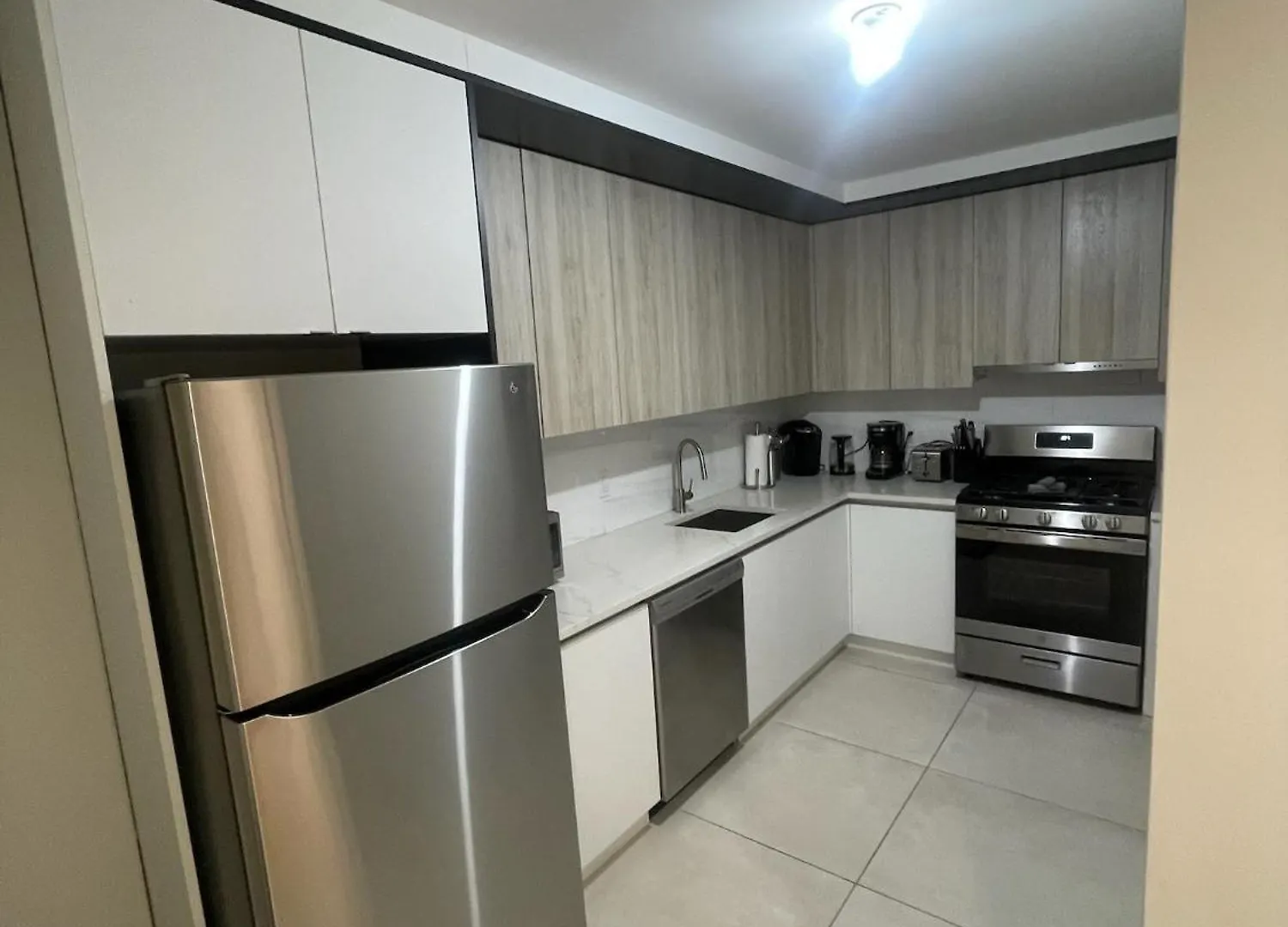 Luxury 2Bdr Midtown East Apt New York USA